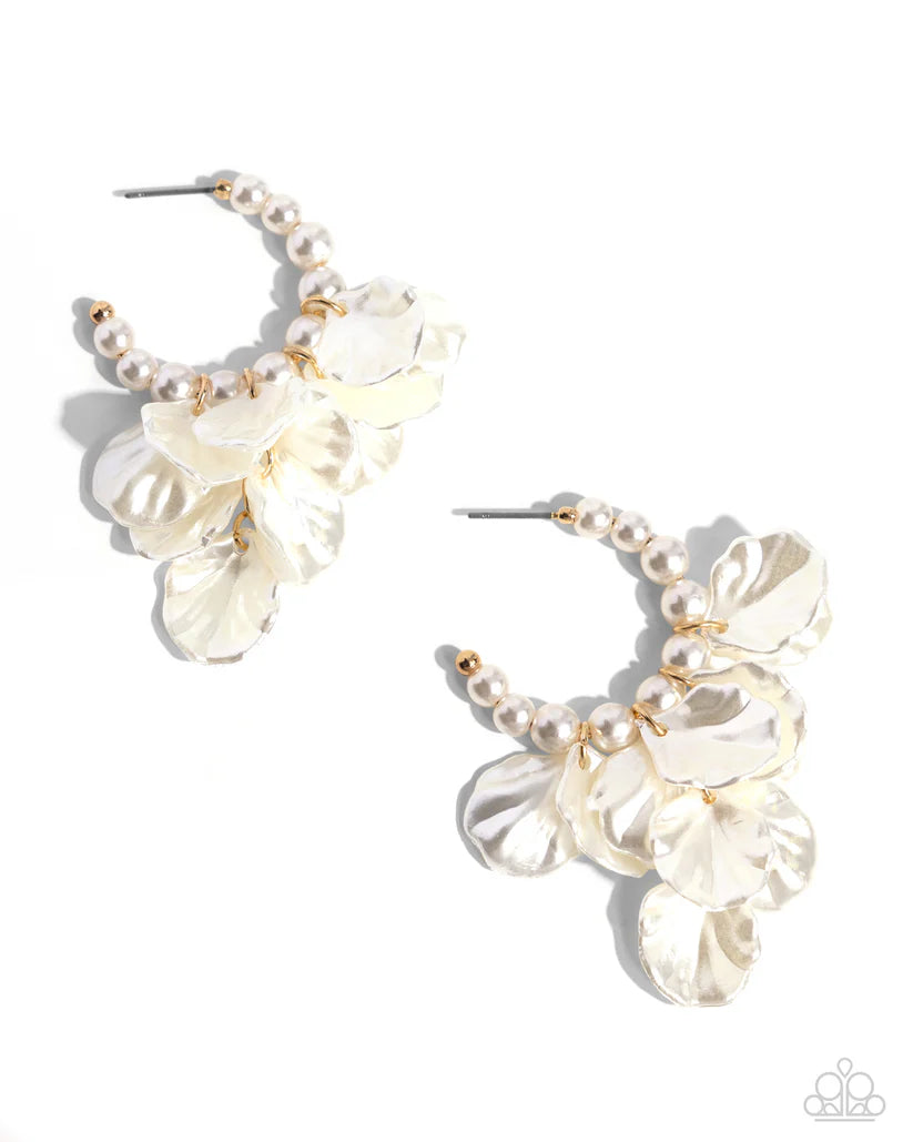A Finishing Touch Frilly Feature - Gold Earrings