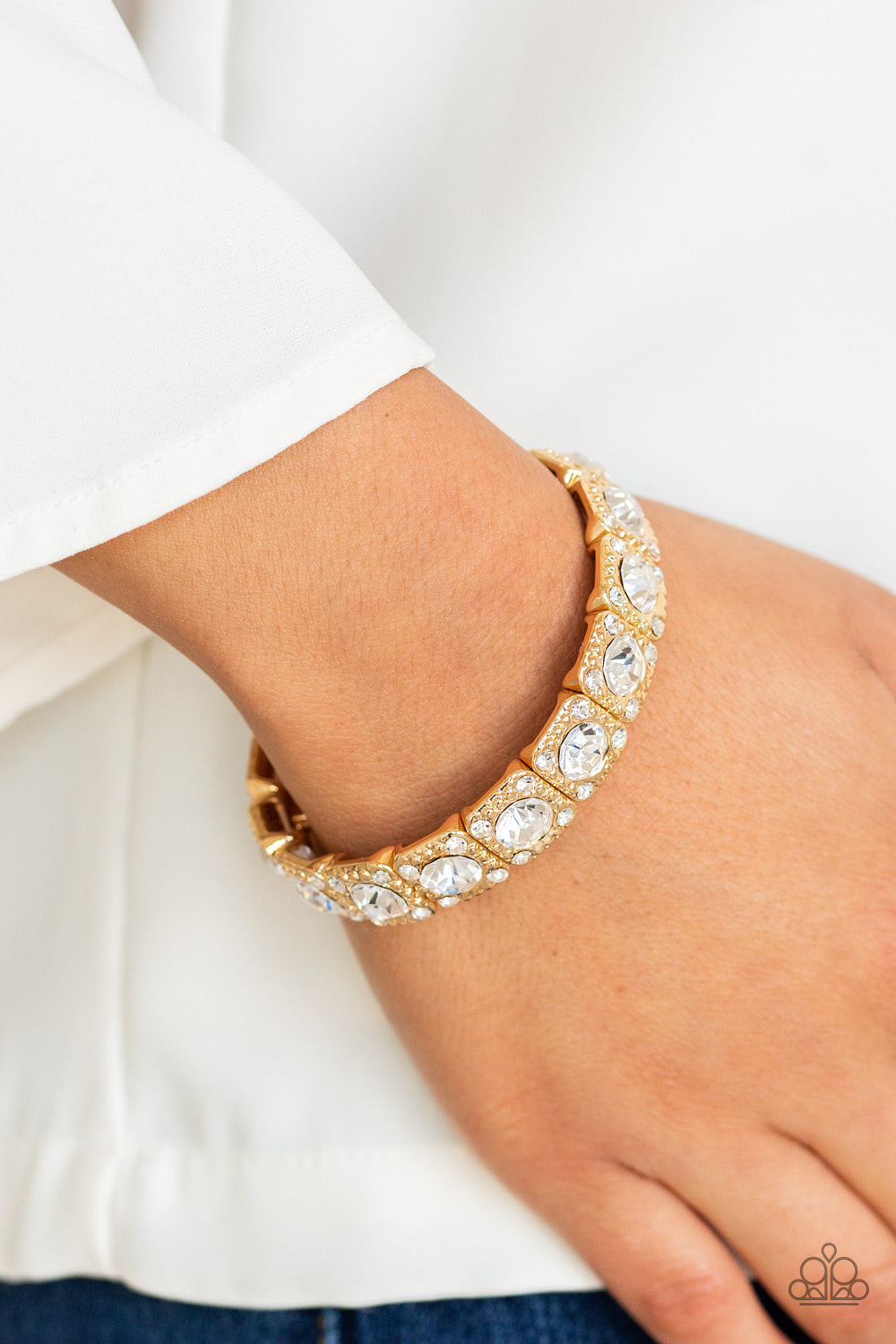 Paparazzi Blinged Out - Gold - A Finishing Touch