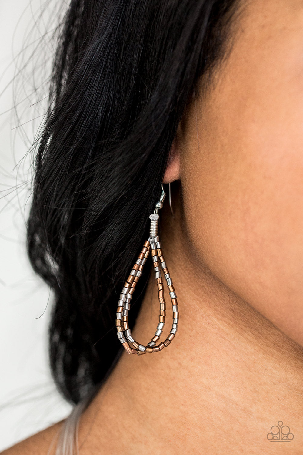 Paparazzi Catwalk Queen - Multi - A Finishing Touch