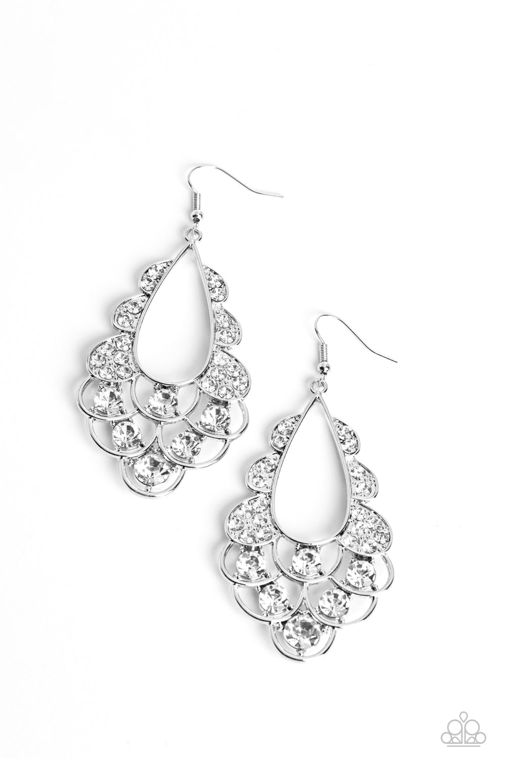 A Finishing Touch Majestic Masquerade - White