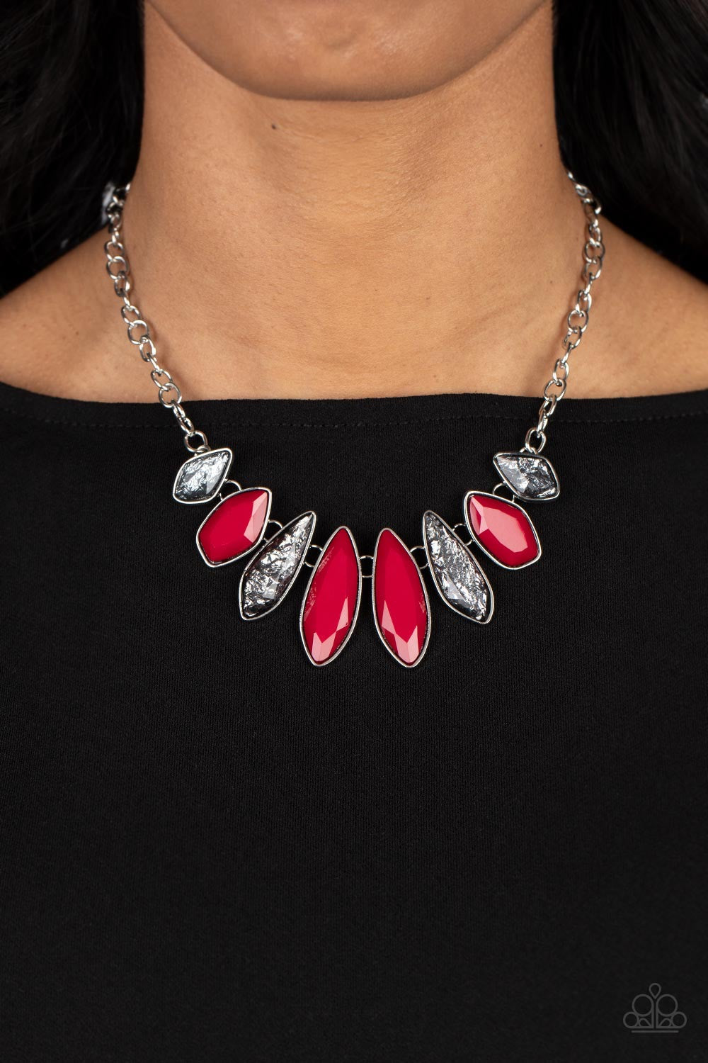 Paparazzi Crystallized Couture - Red Necklace – A Finishing Touch