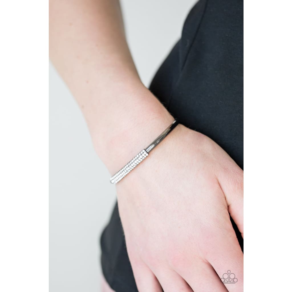 Paparazzi CACHE Only Black/Gunmetal - A Finishing Touch