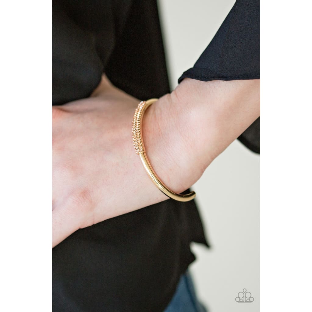 Paparazzi CACHE Only - Gold - A Finishing Touch