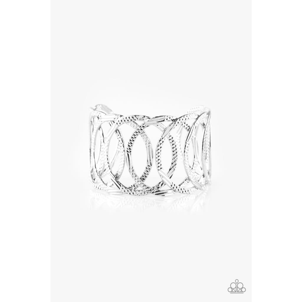 Paparazzi Circa de Contender Silver - A Finishing Touch