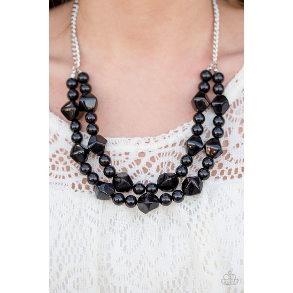 A Finishing Touch Jewelry Paparazzi Galapagos Glam Black