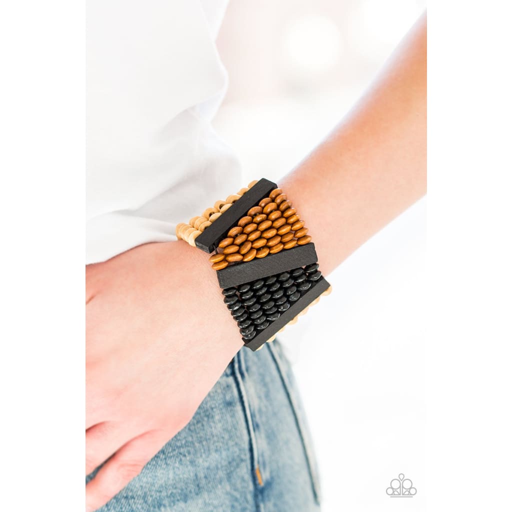 Paparazzi HAUTE In Hispaniola - Black - A Finishing Touch