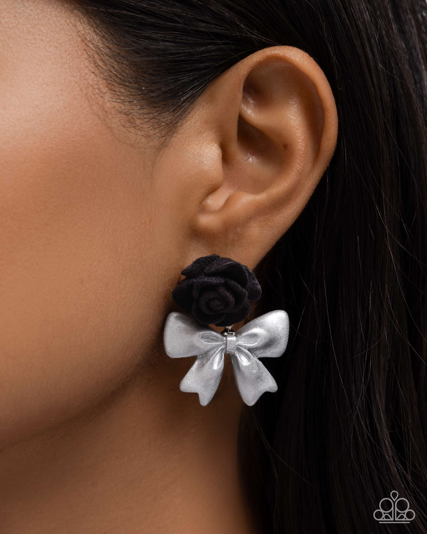 A Finishing Touch Rosette Rarity - Black Earrings