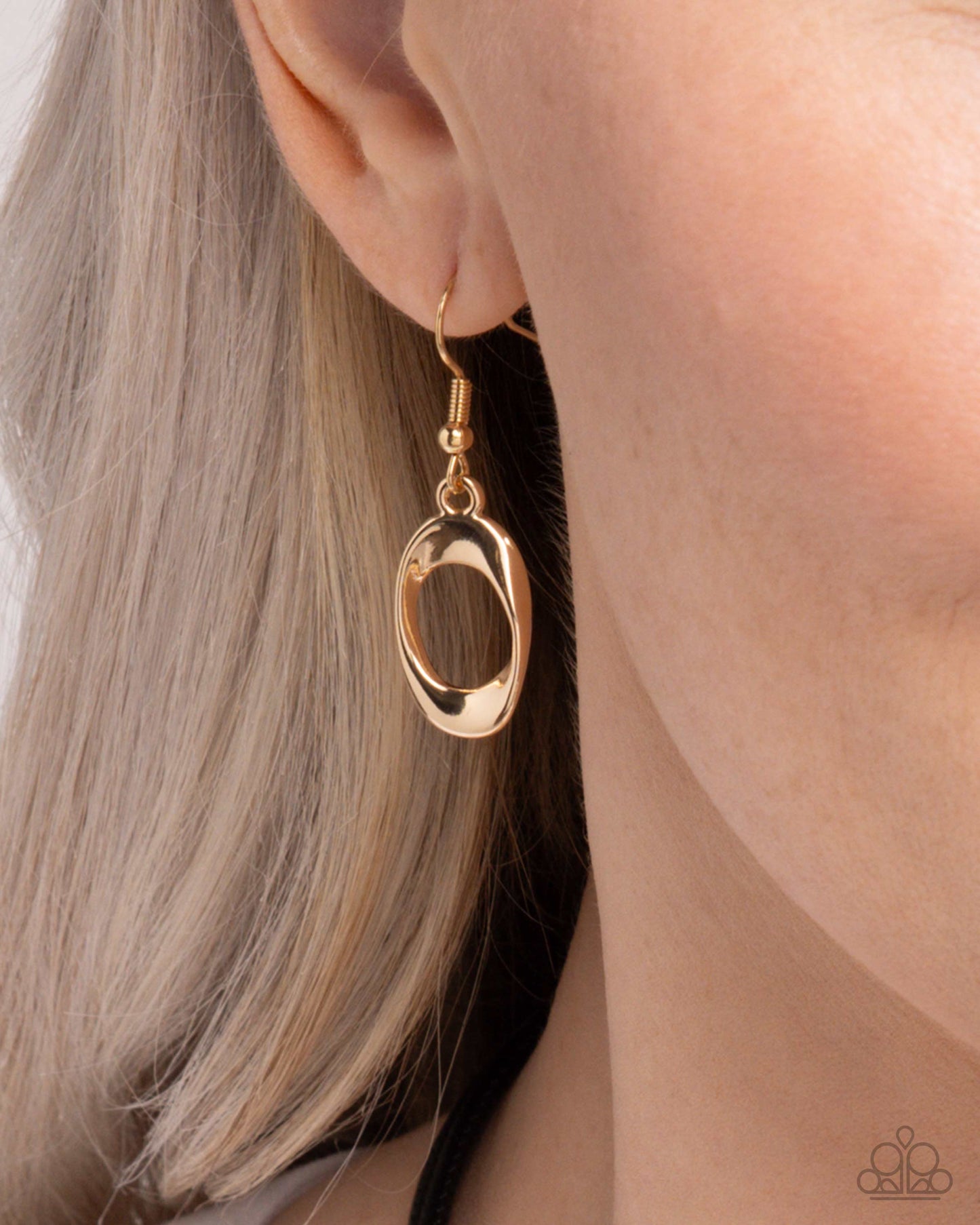 A Finishing Touch Apprehensive Accent - Gold Necklace