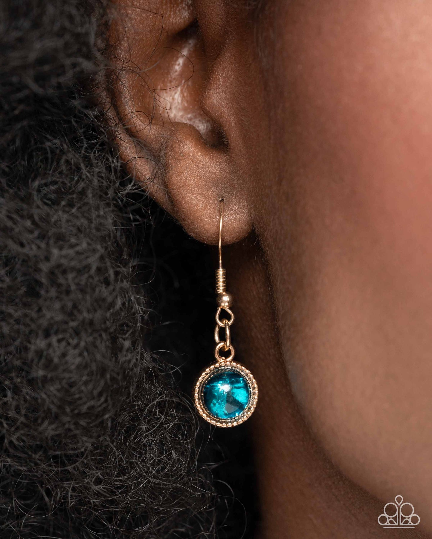 A Finishing Touch Rule the Light - Gold Necklace and Bracelet