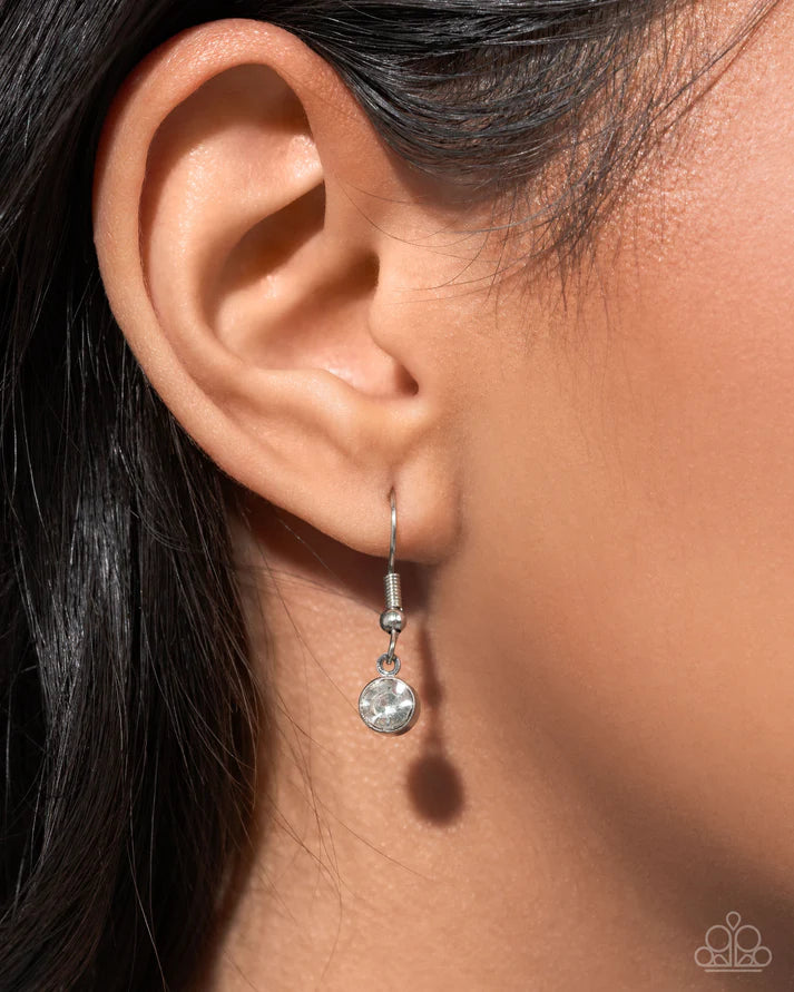 A Finishing Touch Mismatched Makeover - Blue Necklace