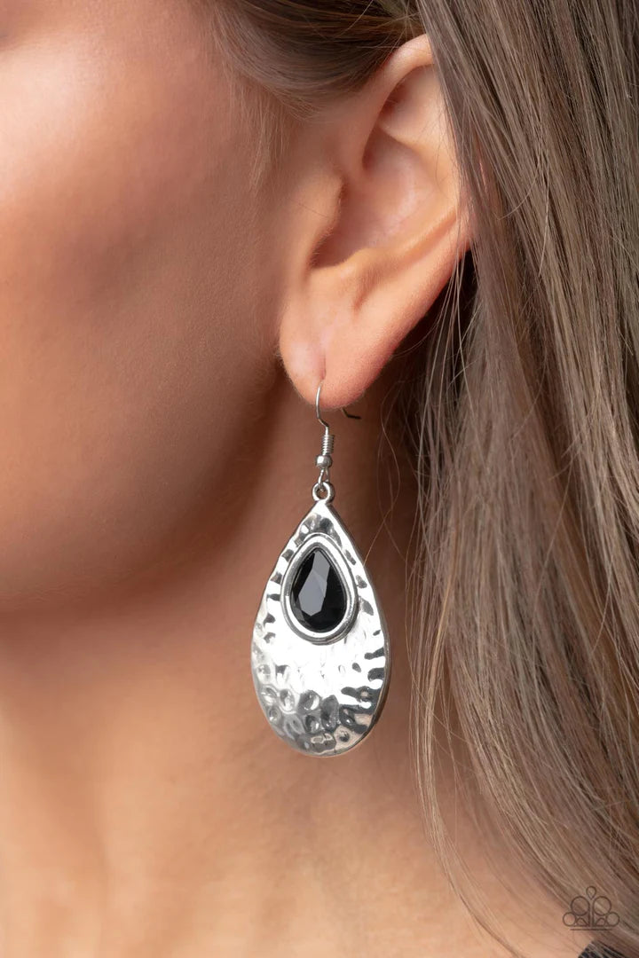 Paparazzi Tranquil Trove - Black Earring