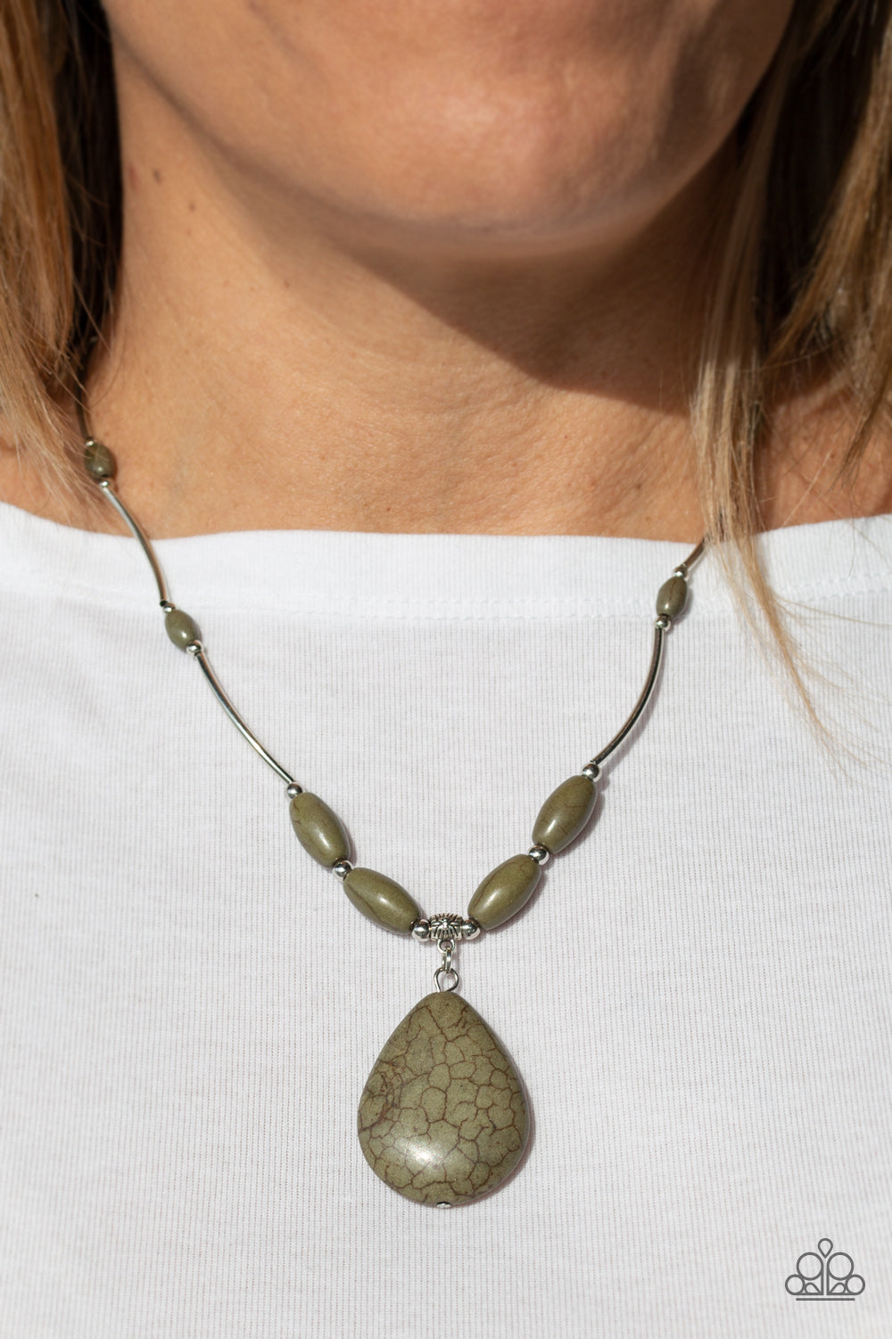Paparazzi Explore The Elements - Green Necklace - A Finishing Touch 