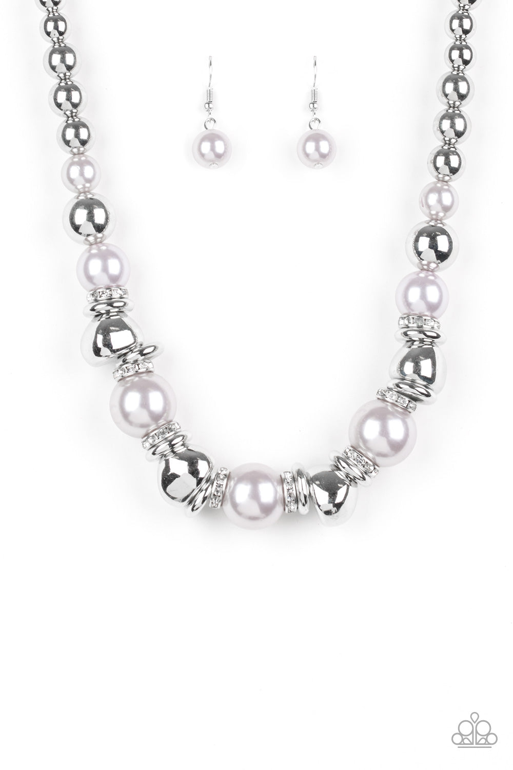 Paparazzi Hollywood HAUTE Spot - Silver Necklace - A Finishing Touch 