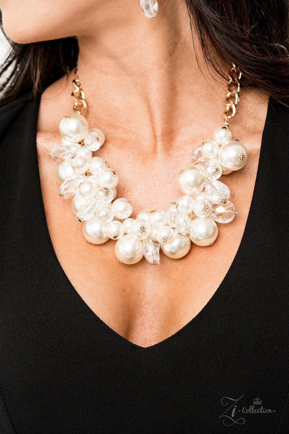 Paparazzi Captivate 2019 Zi Collection White Necklace - A Finishing Touch 
