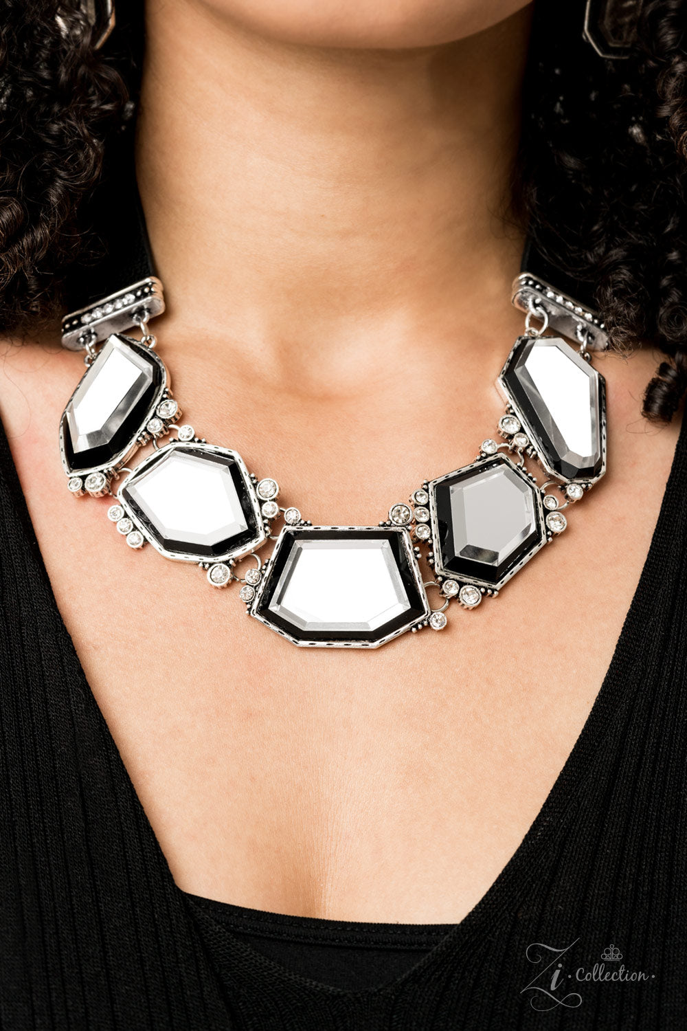 Paparazzi Rivalry 2019 Zi Collection Silver Necklace - A Finishing Touch 