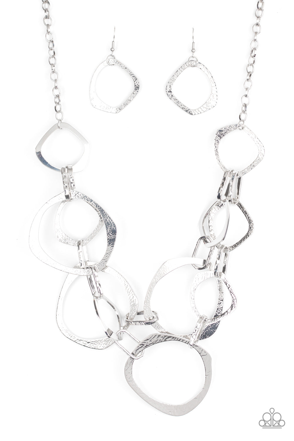 Paparazzi Salvage Yard: Silver Necklace - October 2020 Life Of The Party Exclusive - A Finishing Touch 