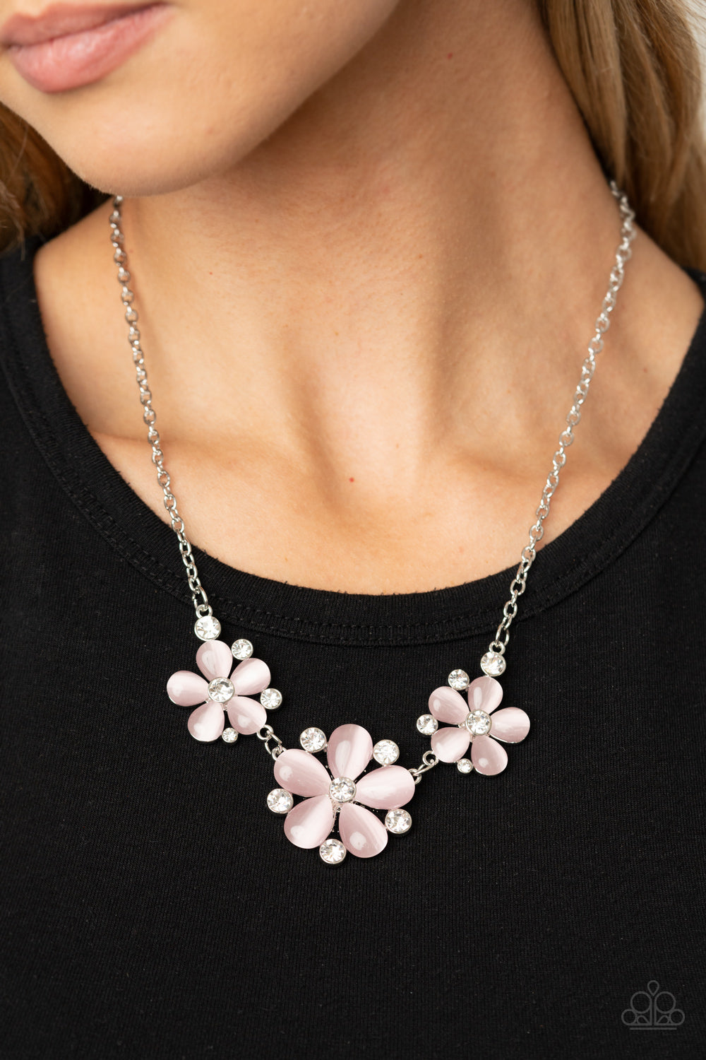 Paparazzi Effortlessly Efflorescent - Pink Necklace - A Finishing Touch Jewelry
