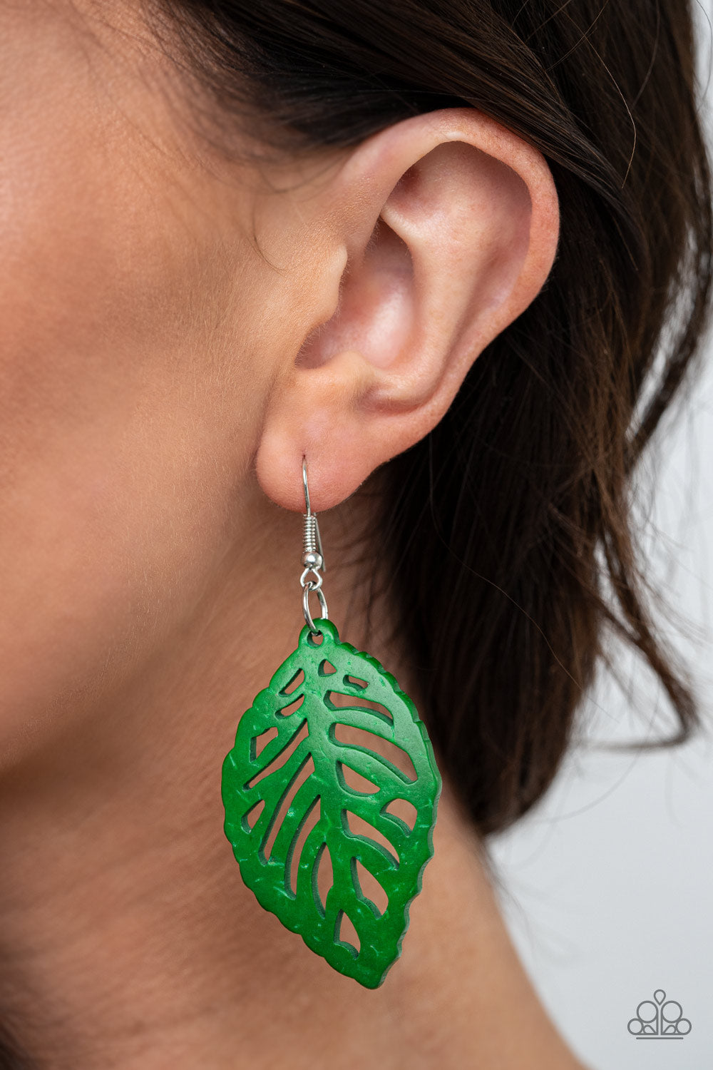 Paparazzi LEAF Em Hanging - Green Earrings - A Finishing Touch 