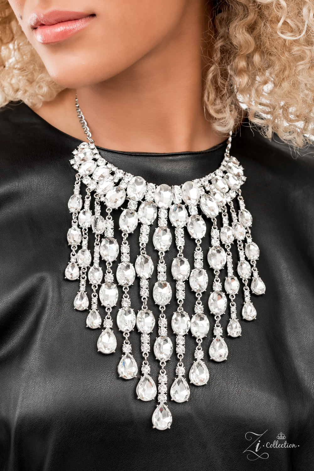 Paparazzi Majestic 2021 Zi Collection White Rhinestone Necklace - A Finishing Touch Jewelry