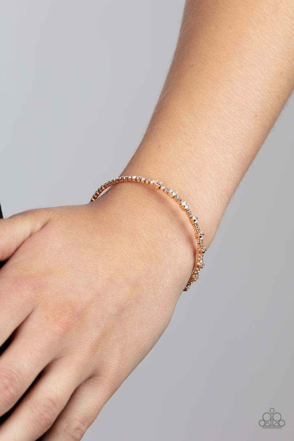 Paparazzi Timelessly Tiny - Gold Bracelet - A Finishing Touch Jewelry