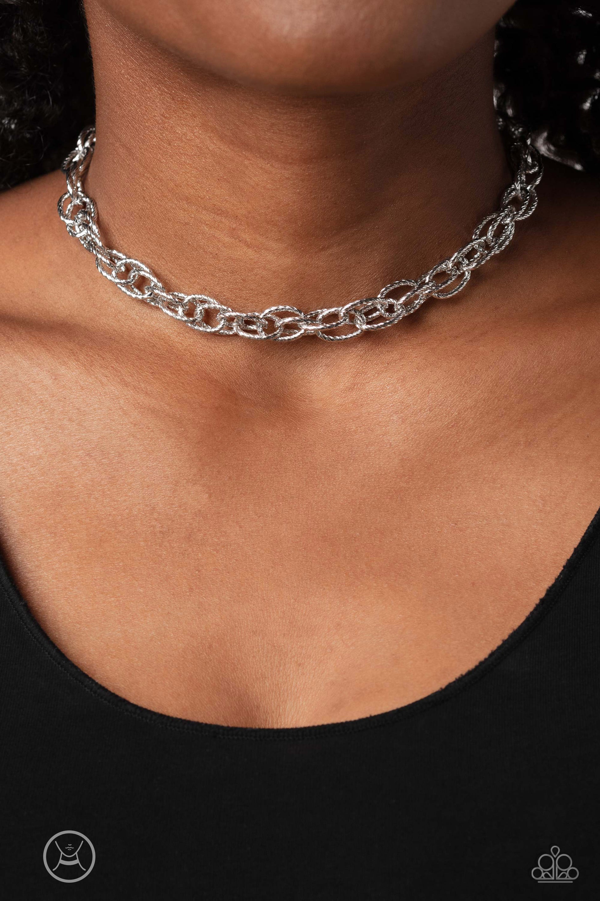 Kollegium fødsel Akademi Paparazzi If I Only Had a CHAIN - Silver Choker Necklace – A Finishing  Touch Jewelry