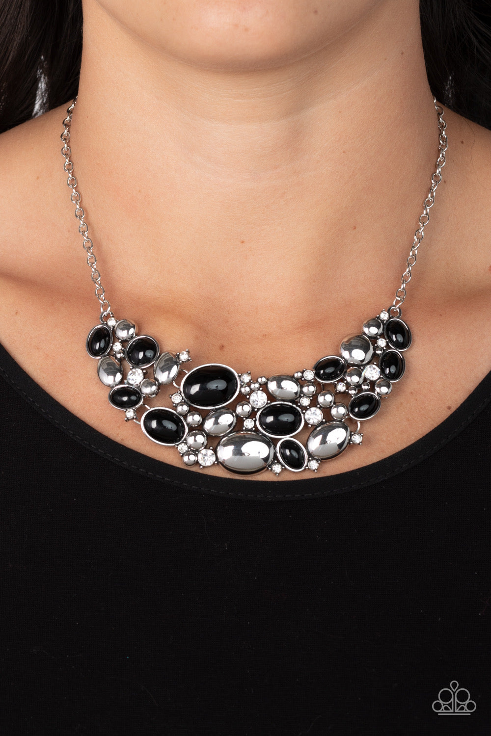 Paparazzi Contemporary Calamity Black Necklace – A Finishing