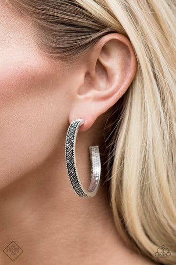 Paparazzi Fabulously Foxy - Silver Earrings -paparazzi jewelry images