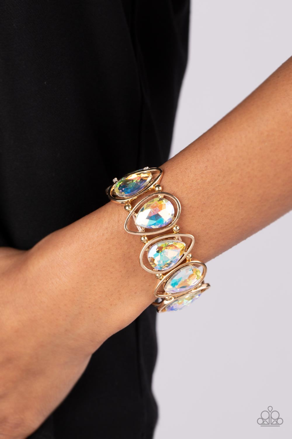 Paparazzi The Sparkle Society - Gold Iridescent Bracelet