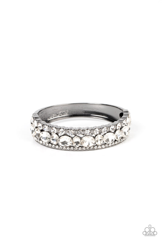 A Finishing Touch Mega Megawatt - Black Bracelet