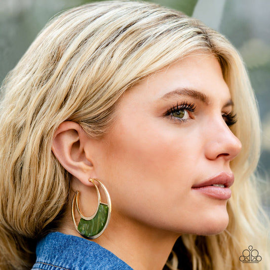 Paparazzi Contemporary Curves - Green Earrings