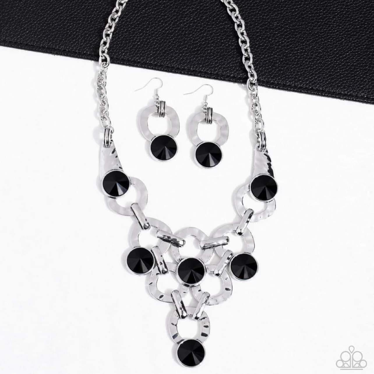 Paparazzi The Karla 2016 Zi Collection Silver Necklace - A Finishing Touch Jewelry