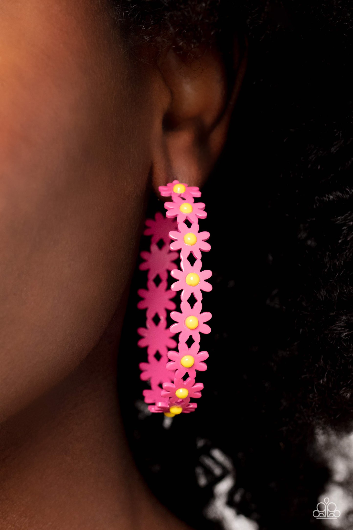 Earrings Flower - Paparazzi Daisy Disposition - Pink Earrings Paparazzi jewelry image