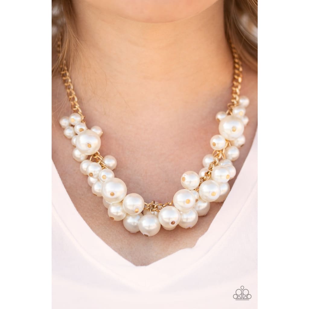 Paparazzi Glam Queen - Gold Pearl Necklace - A Finishing Touch 