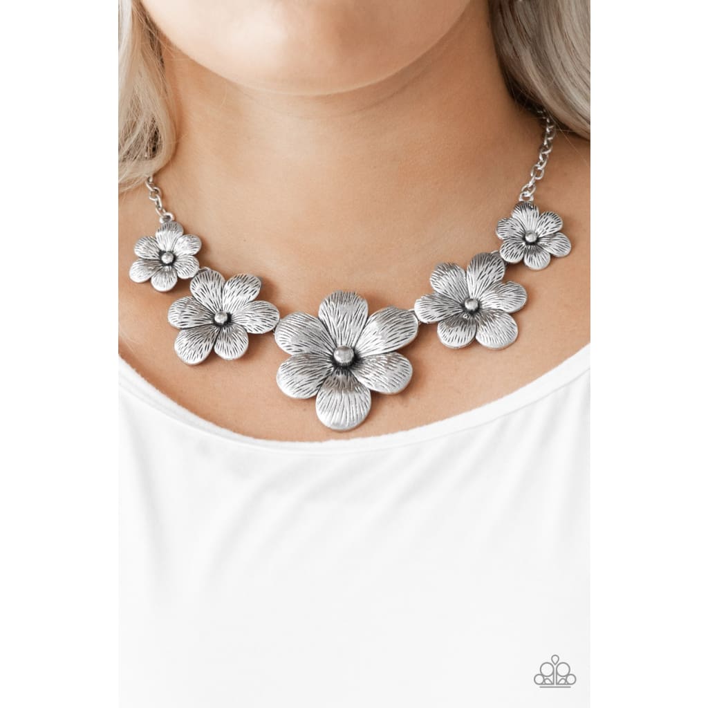 Paparazzi Secret Garden - Silver Necklace - A Finishing Touch 