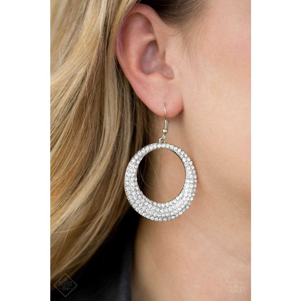 Paparazzi Very Victorious White Earrings - Paparazzi jewelry images